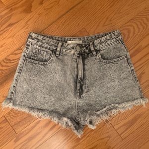 Pacsun high waisted Jean shorts!